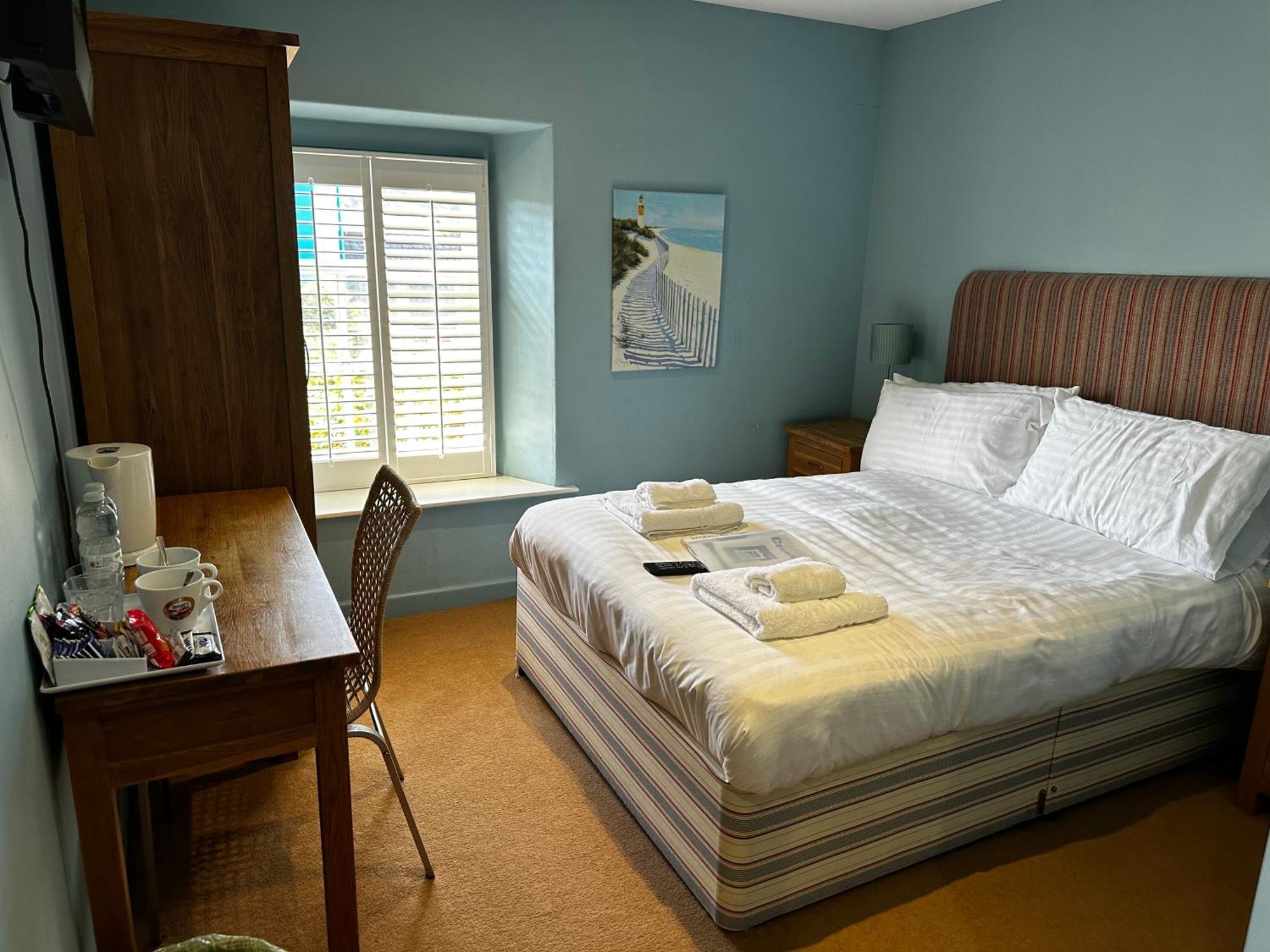 Castle Hotel อาแบร์ไรรอน ภายนอก รูปภาพ